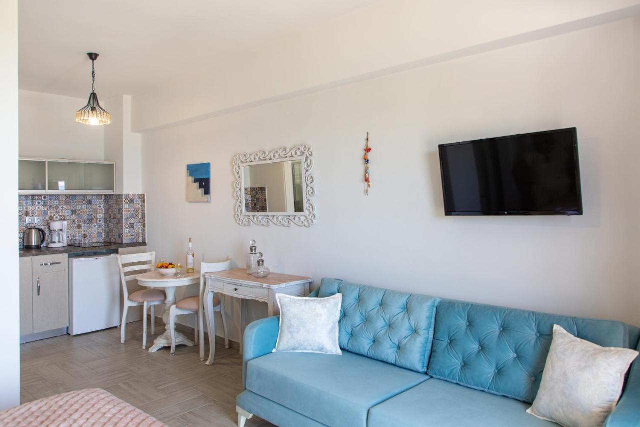 Elimia Suites & Studios Makrýgialos エクステリア 写真