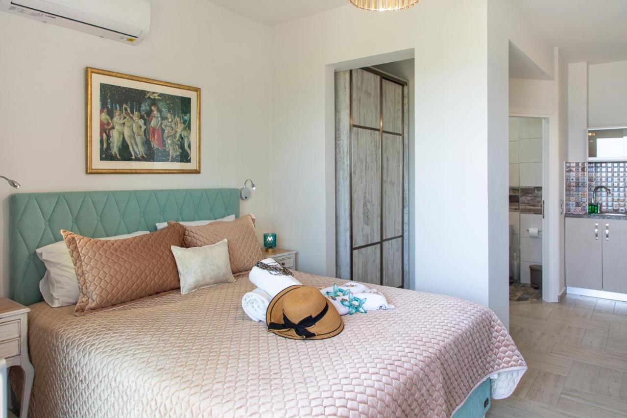 Elimia Suites & Studios Makrýgialos エクステリア 写真